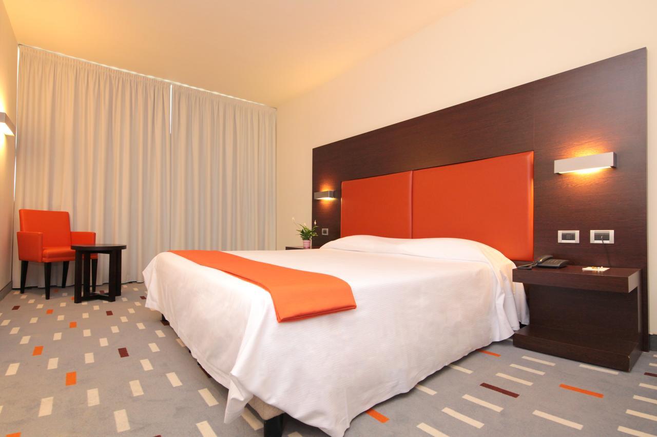 Hotel Major رونتشي دي ليجيوناري المظهر الخارجي الصورة