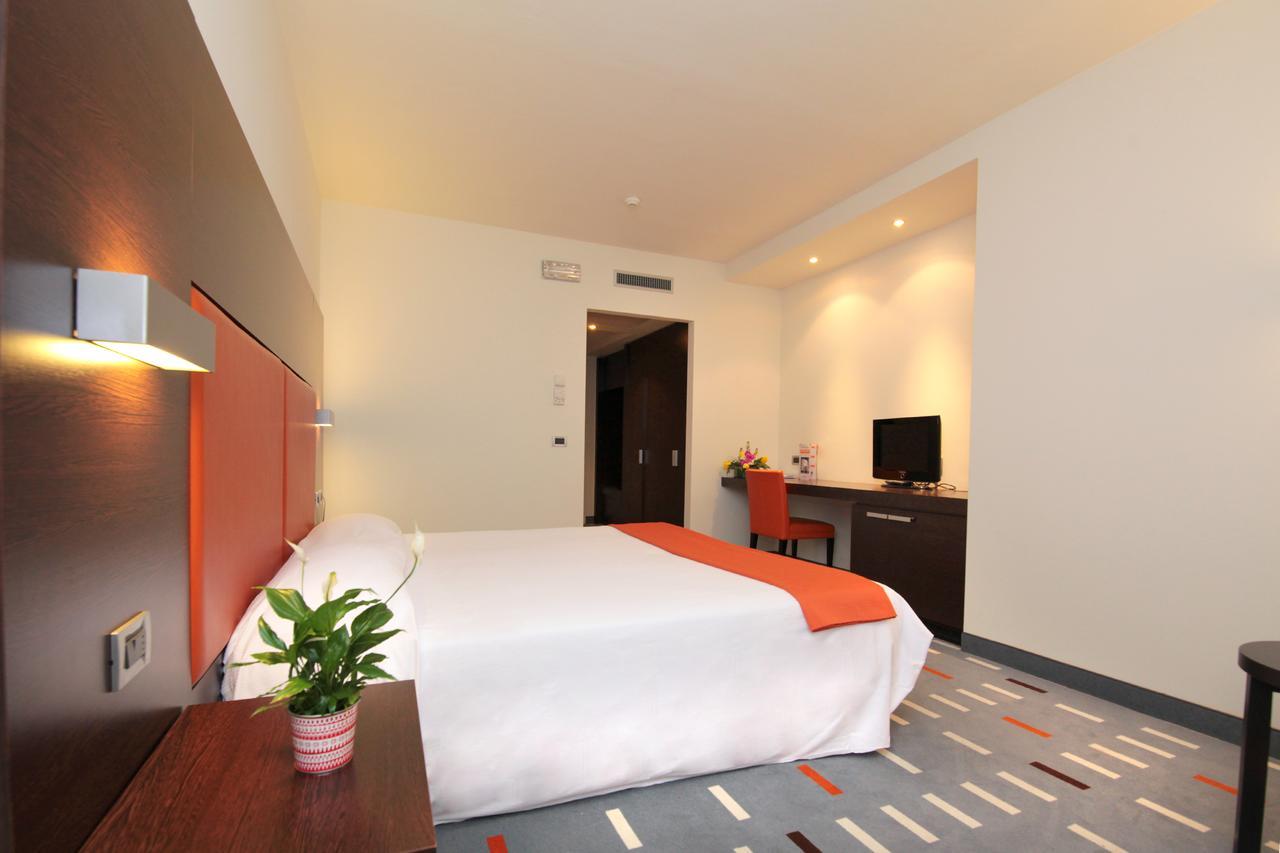 Hotel Major رونتشي دي ليجيوناري المظهر الخارجي الصورة