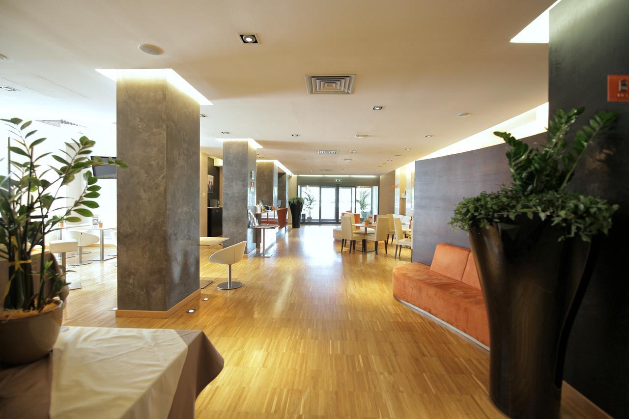 Hotel Major رونتشي دي ليجيوناري المظهر الخارجي الصورة