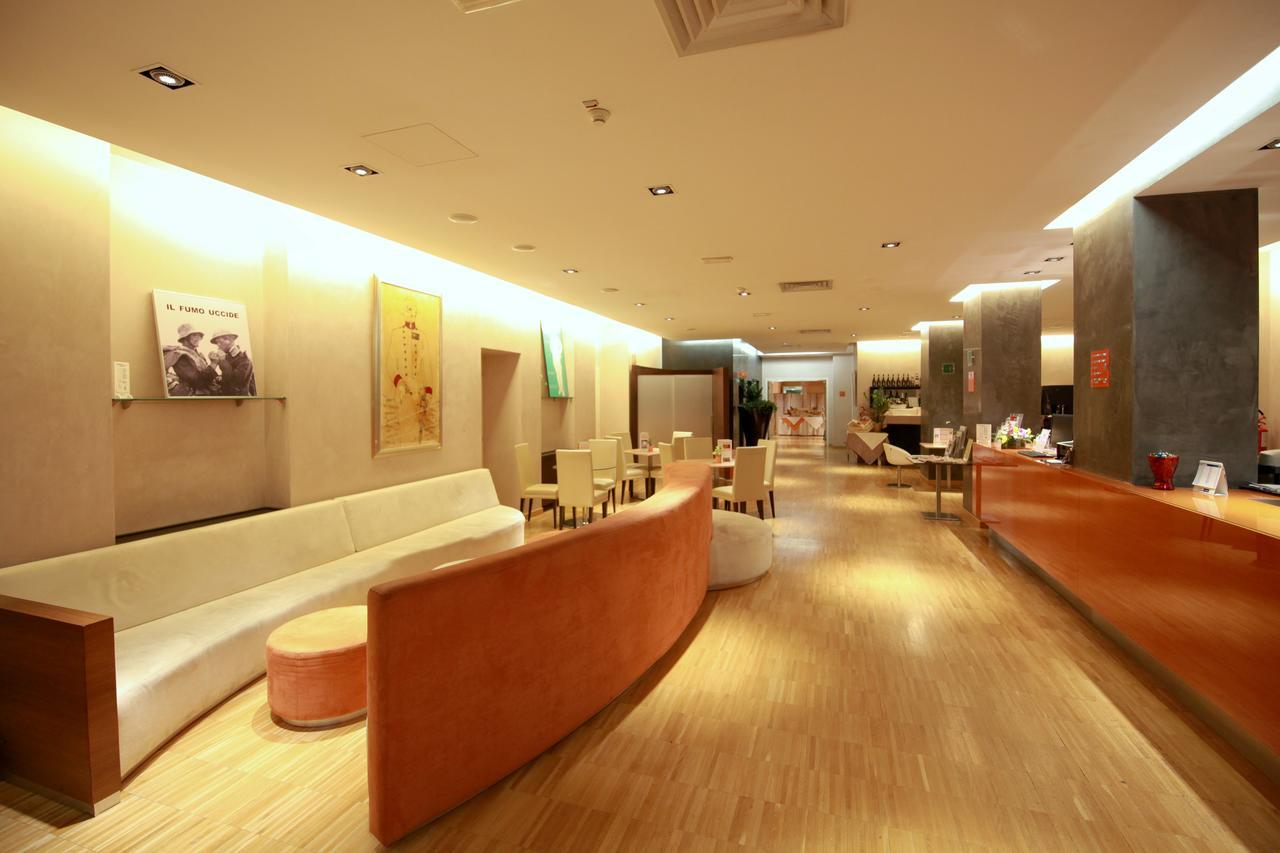 Hotel Major رونتشي دي ليجيوناري المظهر الخارجي الصورة